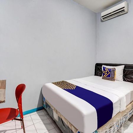 Spot On 90147 Gosepa Ambengan Plaza Otel Surabaya Dış mekan fotoğraf