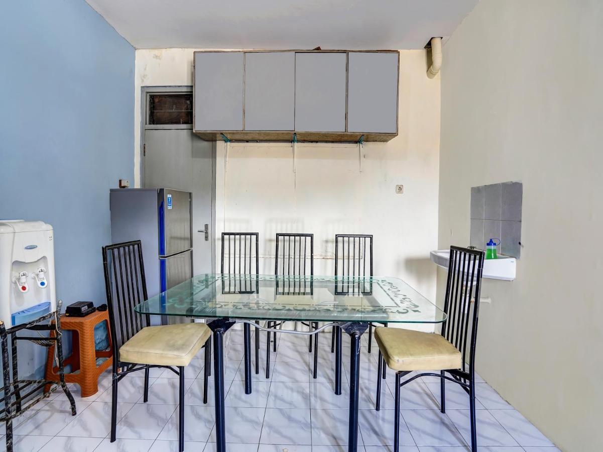 Spot On 90147 Gosepa Ambengan Plaza Otel Surabaya Dış mekan fotoğraf
