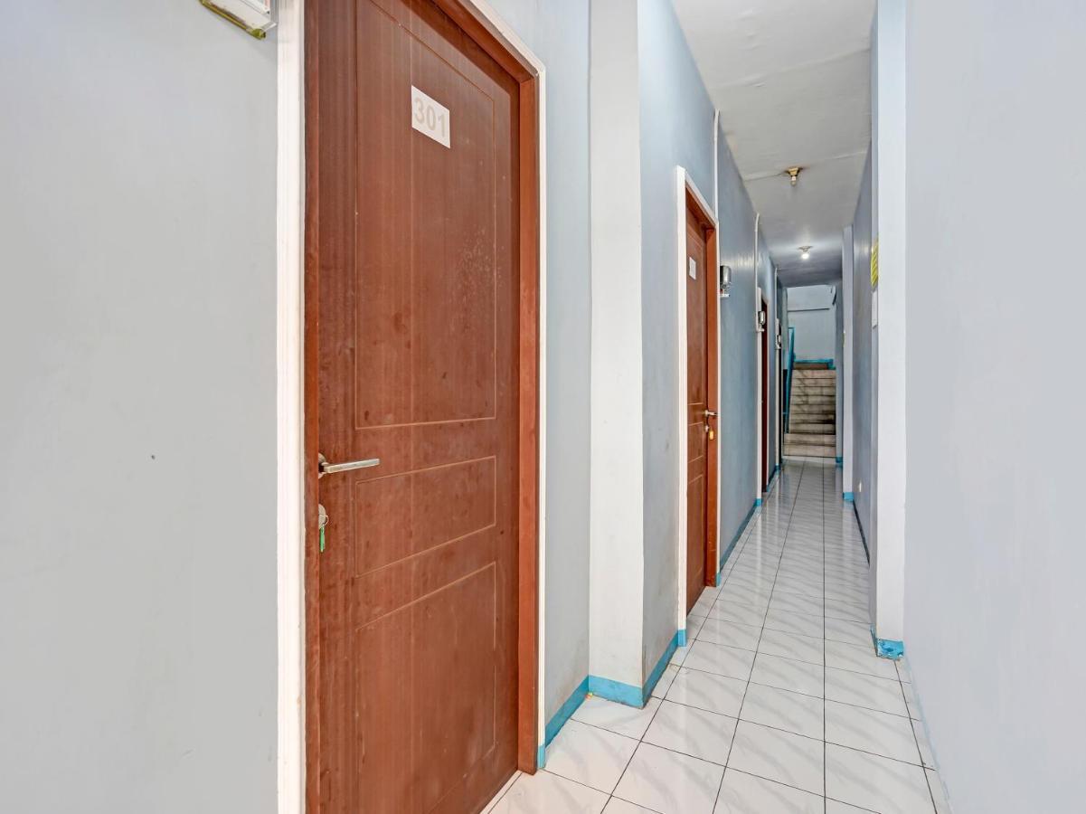 Spot On 90147 Gosepa Ambengan Plaza Otel Surabaya Dış mekan fotoğraf