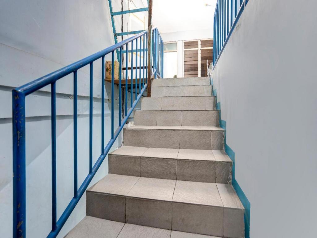 Spot On 90147 Gosepa Ambengan Plaza Otel Surabaya Dış mekan fotoğraf