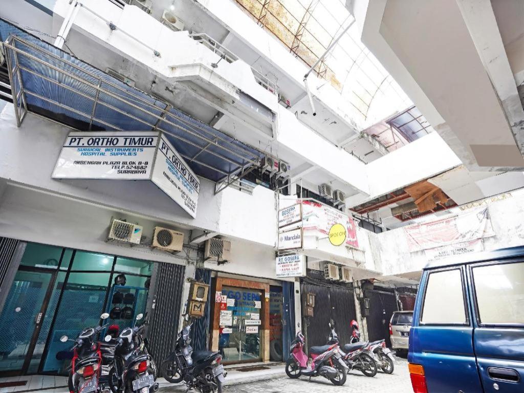 Spot On 90147 Gosepa Ambengan Plaza Otel Surabaya Dış mekan fotoğraf