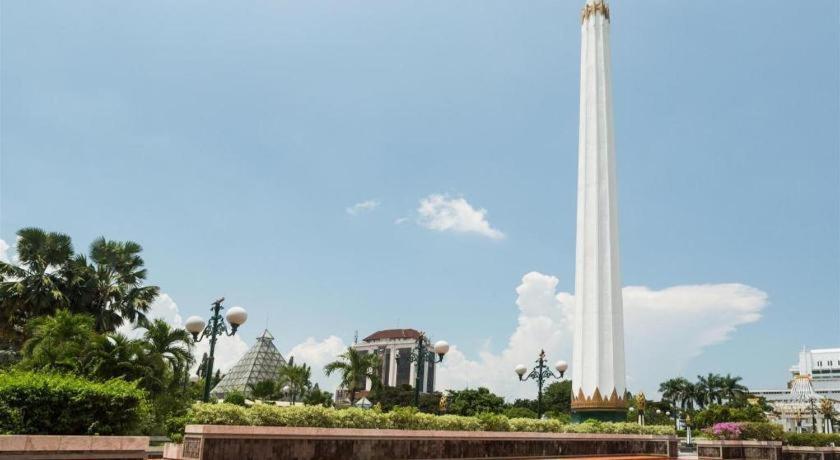 Spot On 90147 Gosepa Ambengan Plaza Otel Surabaya Dış mekan fotoğraf