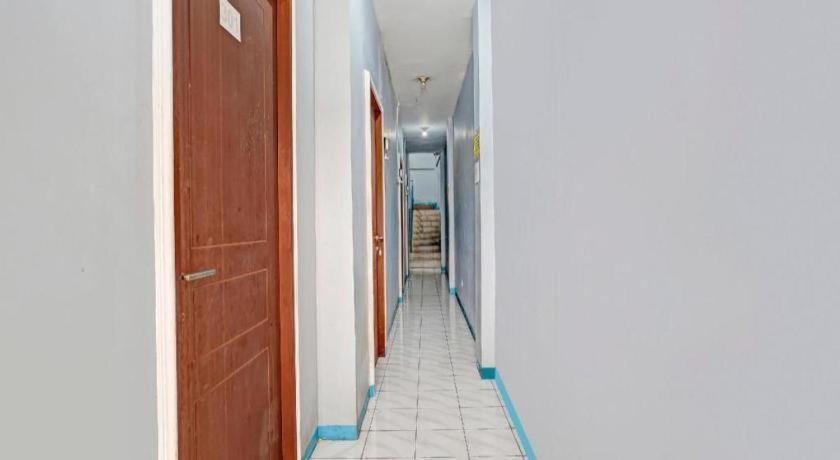 Spot On 90147 Gosepa Ambengan Plaza Otel Surabaya Dış mekan fotoğraf